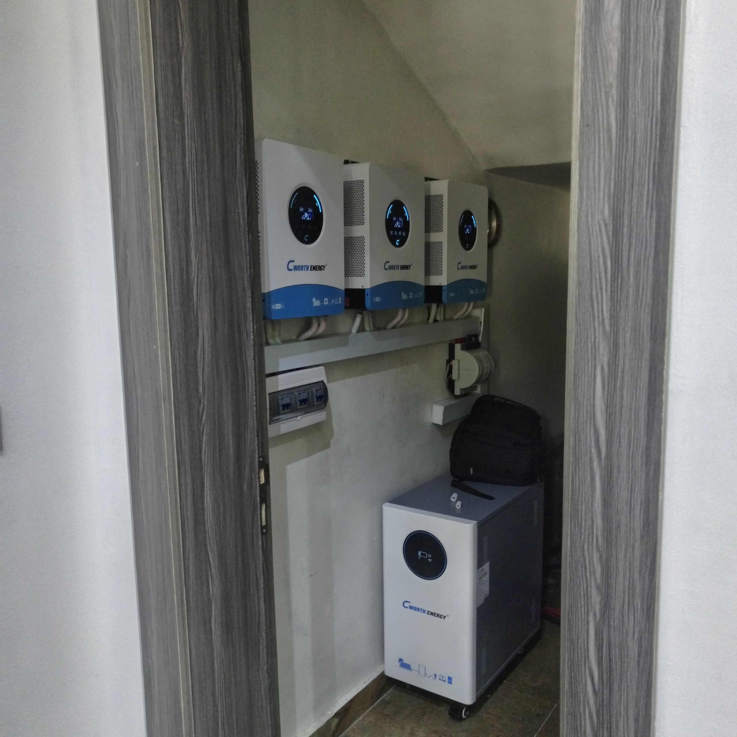  Inverter and battery systems